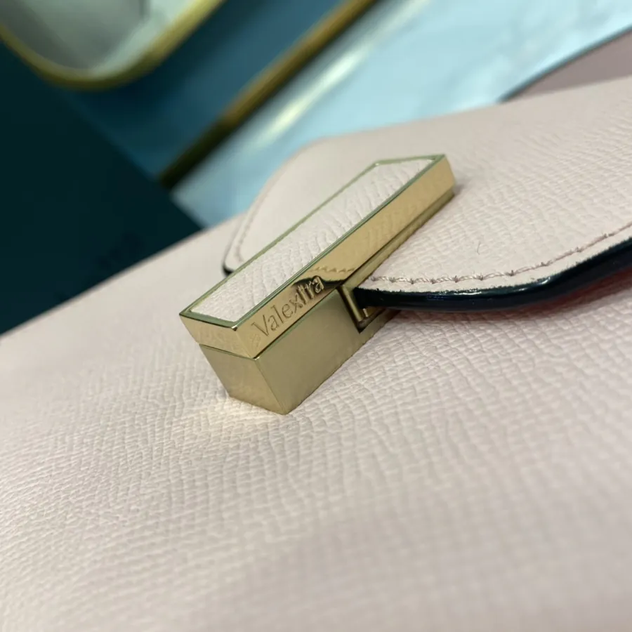 Valextra Iside Minimalist Design with Grained Calfskin