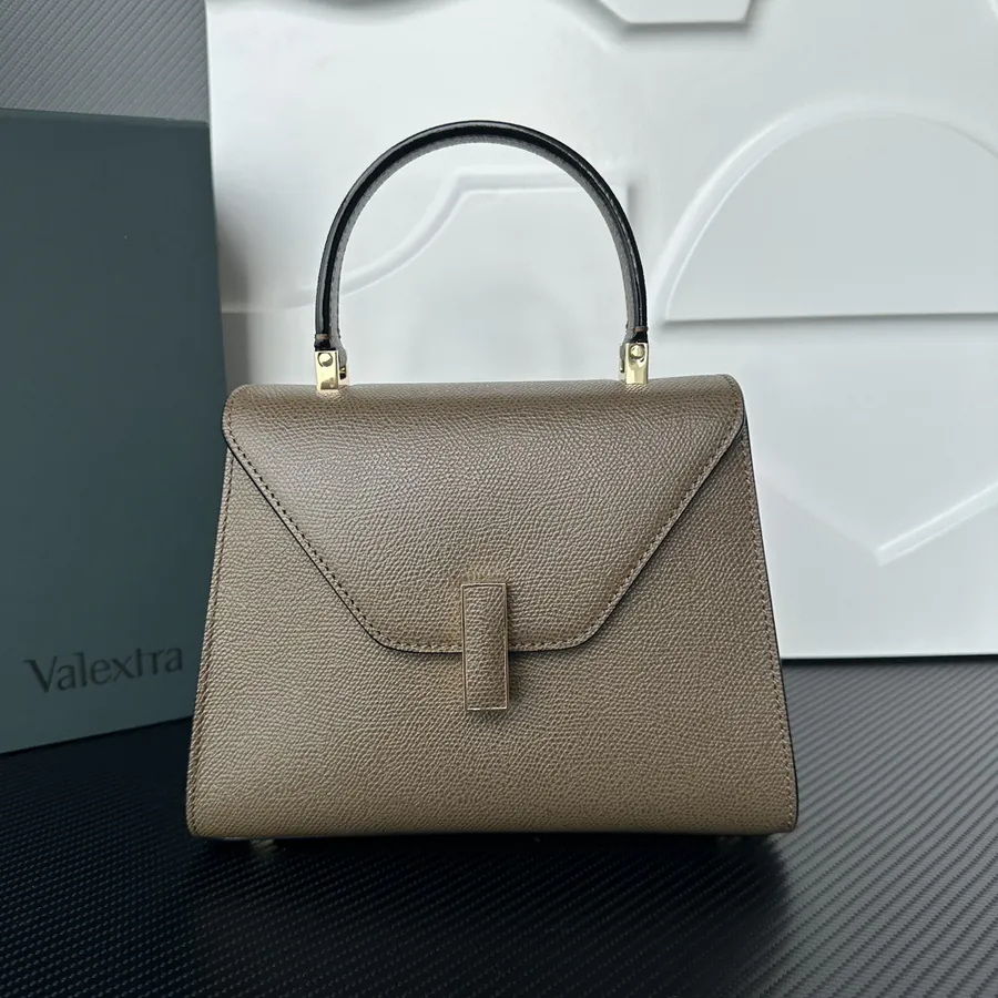 Valextra Iside Minimalist Design with Grained Calfskin Interior