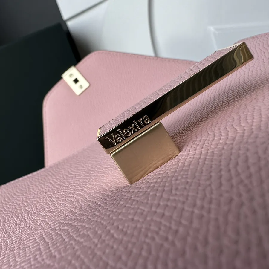 Valextra Iside Minimalist Design with Grained Calfskin
