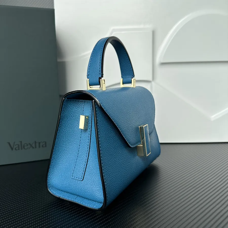 Valextra Iside Minimalist Design with Grained Calfskin