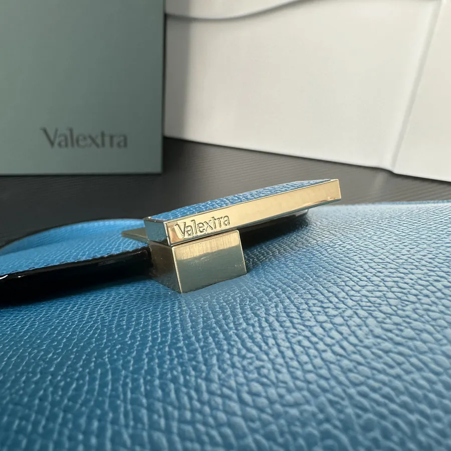 Valextra Iside Minimalist Design, Sleek Lines, Professional Elegance