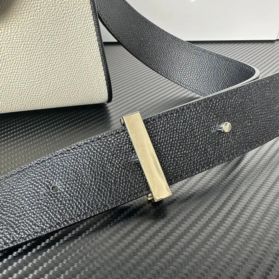 Valextra Adjustable Wide Shoulder Bag