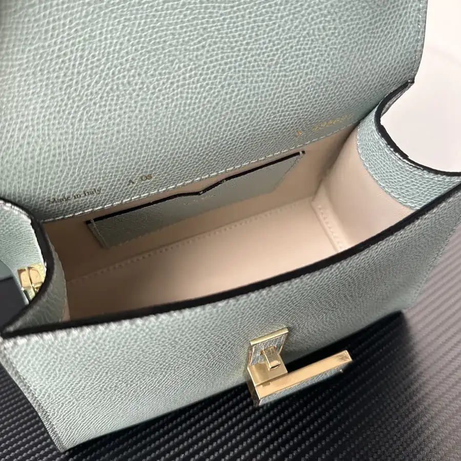 Valextra Iside Minimalist Design with Grained Calfskin Interior