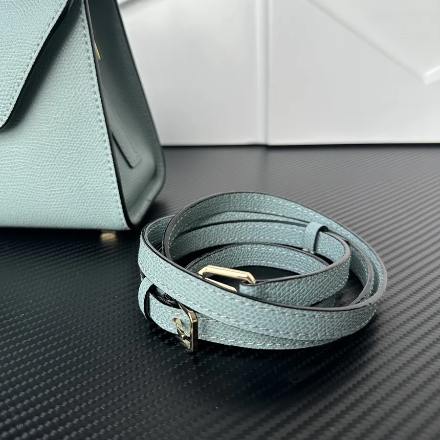 Valextra Iside Minimalist Design with Grained Calfskin Interior
