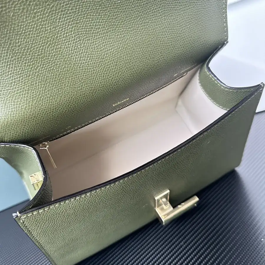 Valextra Iside Minimalist Design with Grained Calfskin Interior