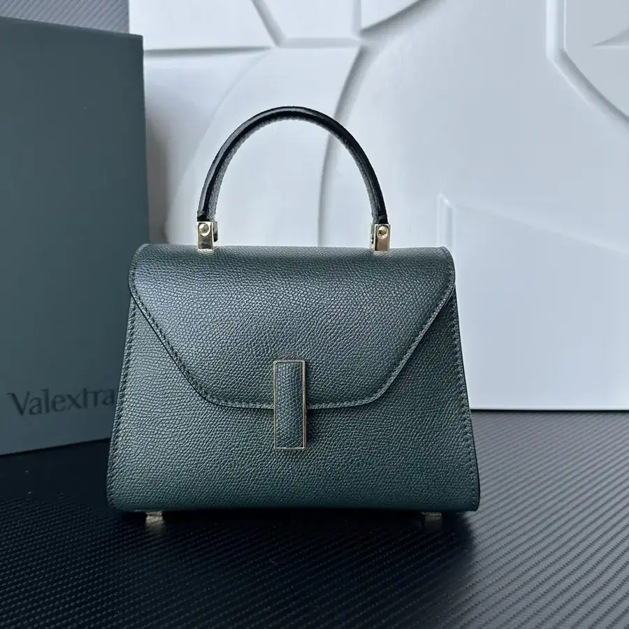 Valextra Iside Minimalist Design with Grained Calfskin