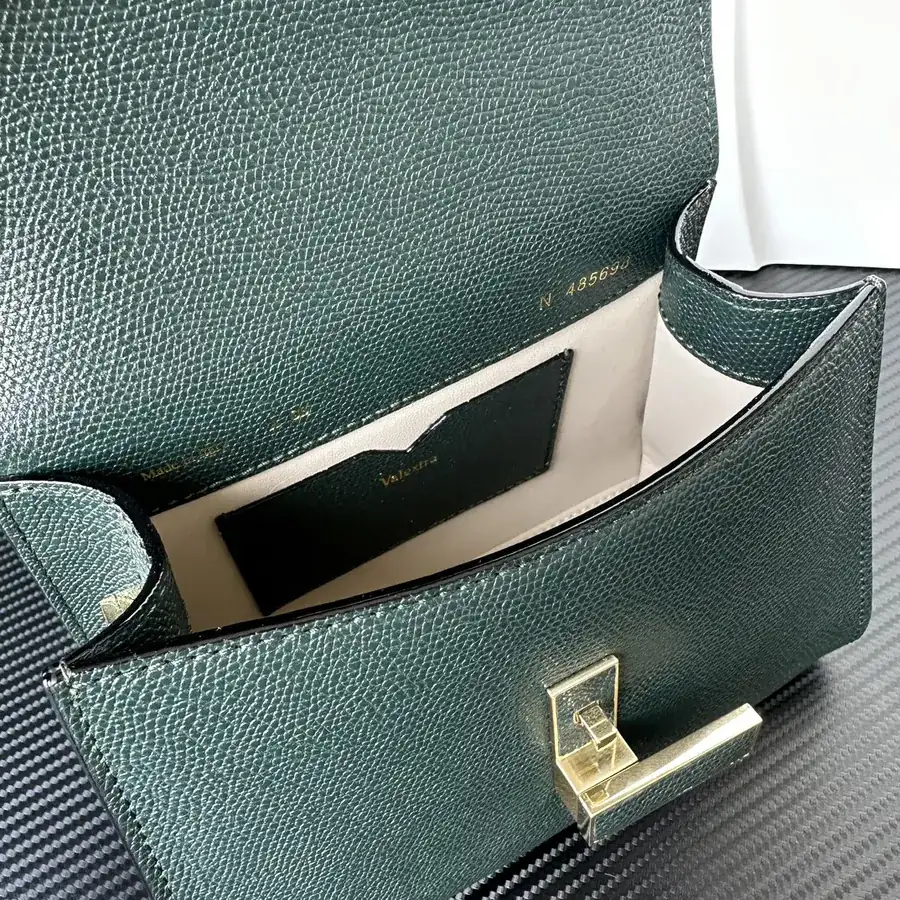 Valextra Iside Minimalist Design with Grained Calfskin