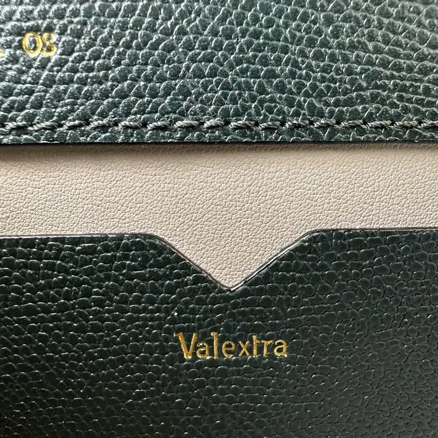 Valextra Iside Minimalist Design with Grained Calfskin