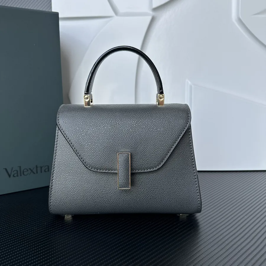 Valextra Iside Minimalist Design with Grained Calfskin Interior