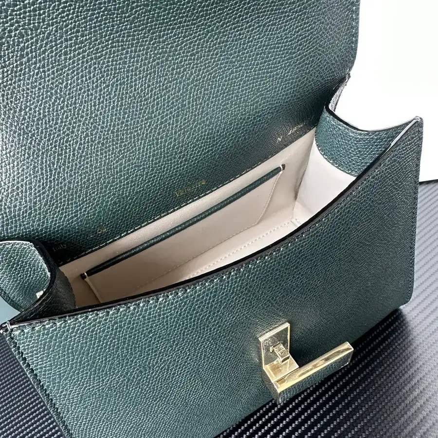Valextra Iside Minimalist Design with Grained Calfskin Interior