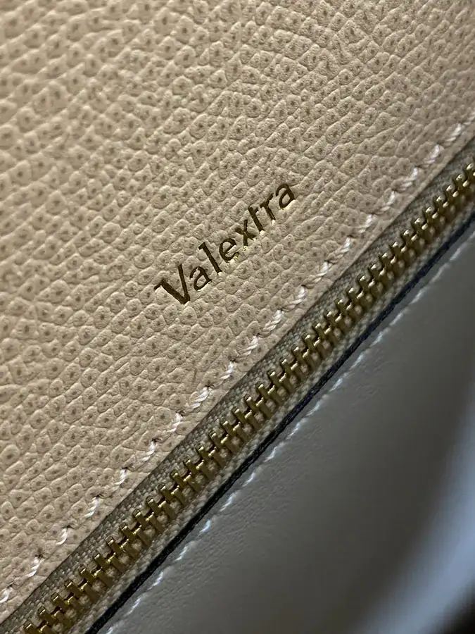 Valextra Midsize Pink