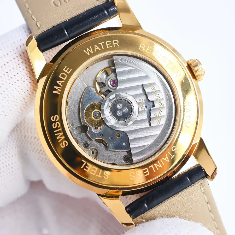 Longines Classic Series 40mm Watch with Vintage Design
