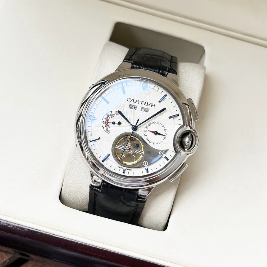 Cartier Men's Watch Simple and Elegant