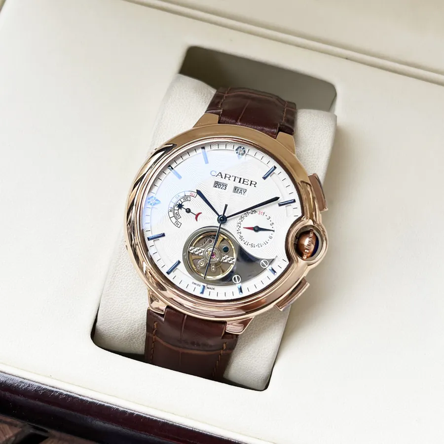 Cartier Men's Watch Simple and Elegant