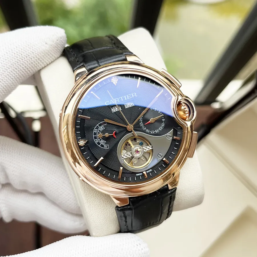 Cartier Men's Watch Simple and Elegant