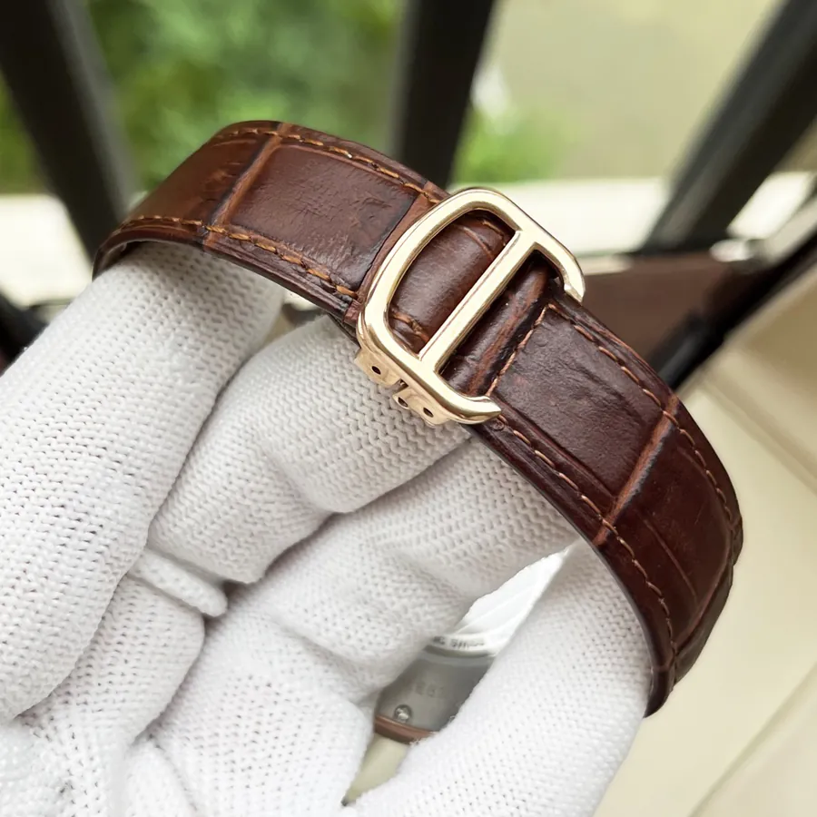 Cartier Men's Watch Simple and Elegant