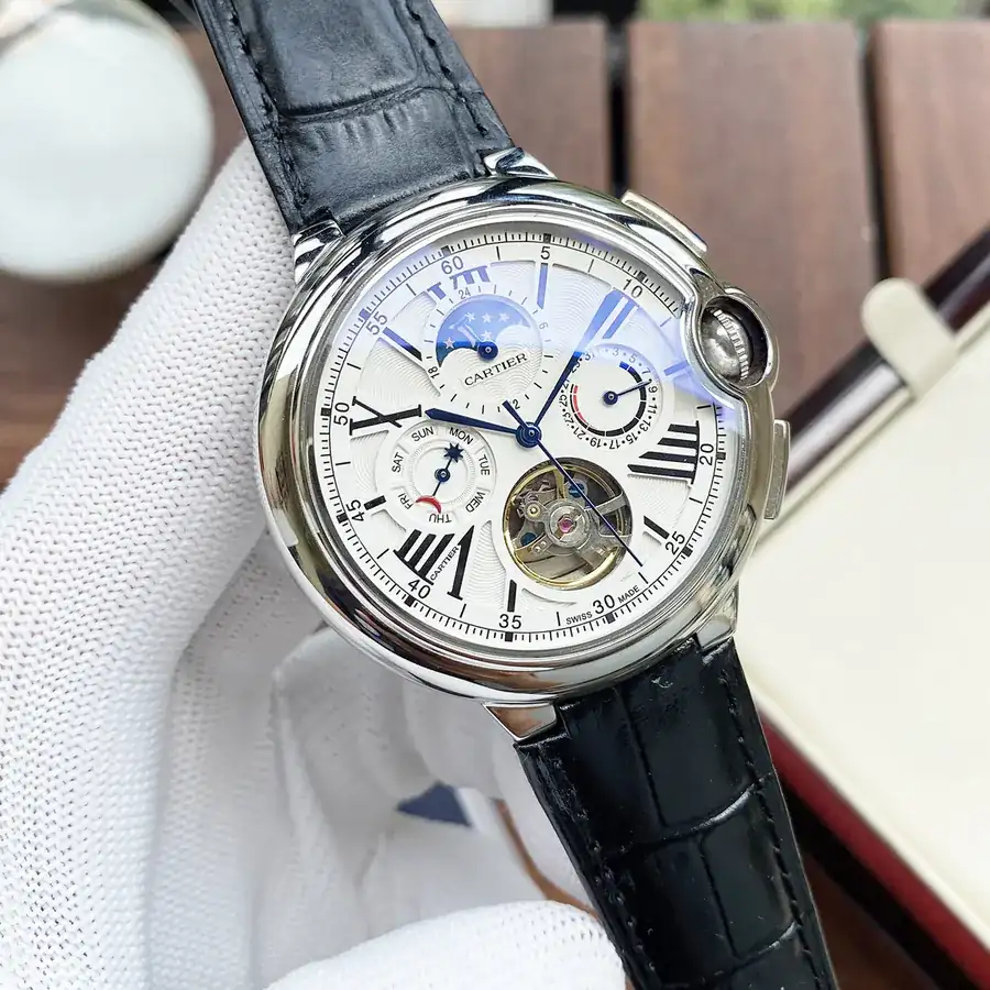 Cartier Men's Watch Automatic Mechanical Movement, Grained Calfskin Case, Leather Strap