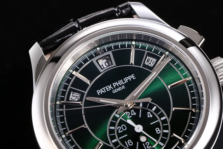 Patek Philippe Nautilus Complex Function Series 5905R 010