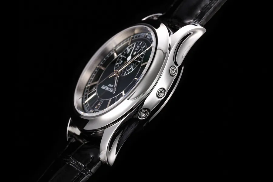 Patek Philippe Nautilus Complex Function Series 5905R 010