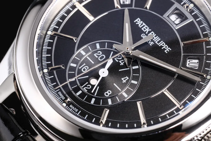 Patek Philippe Nautilus Complex Function Series 5905R 010