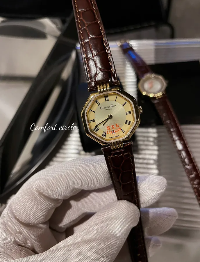 CD Calendar Polygon Vintage Watch, Unique Octagonal Design
