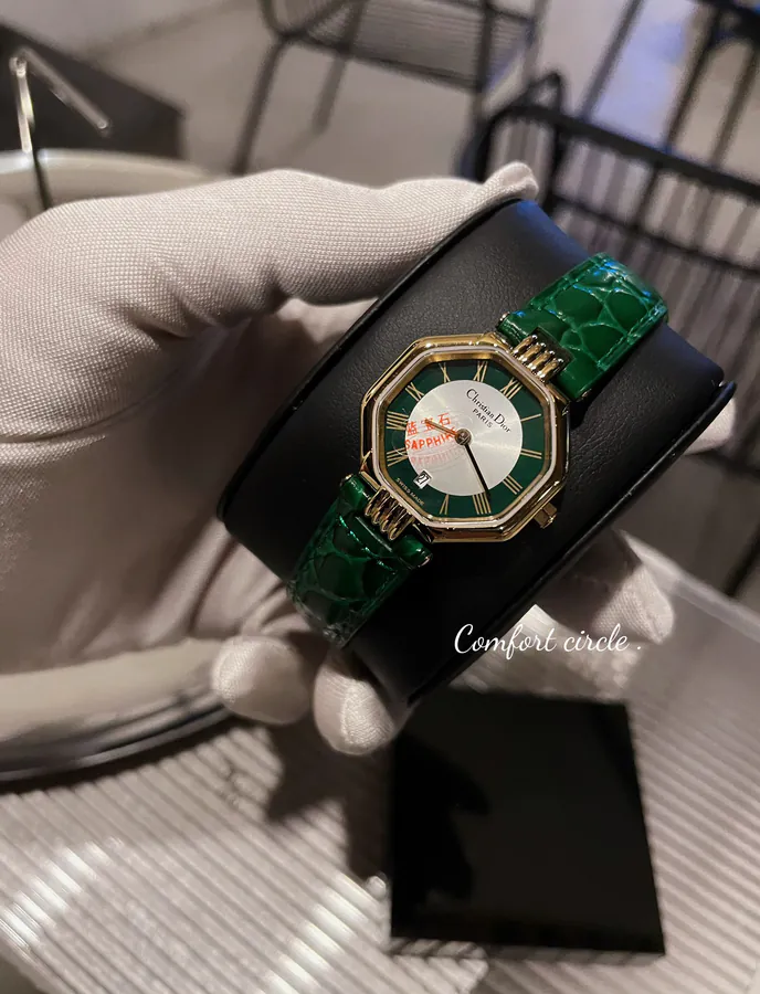 CD Calendar Polygon Vintage Watch, Unique Octagonal Design