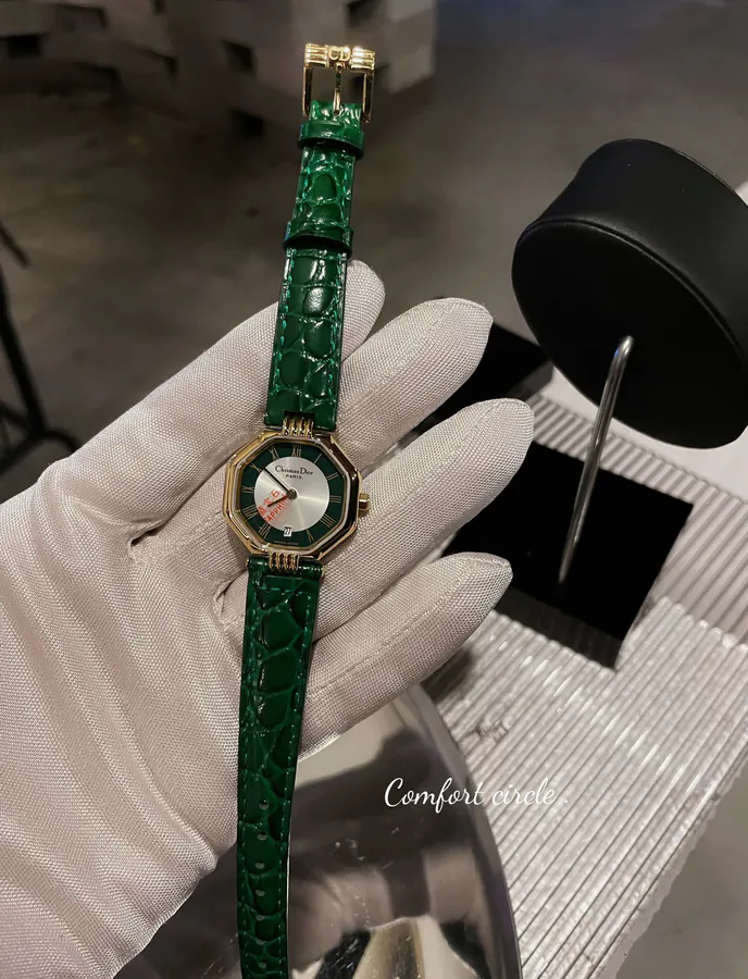 CD Calendar Polygon Vintage Watch, Unique Octagonal Design