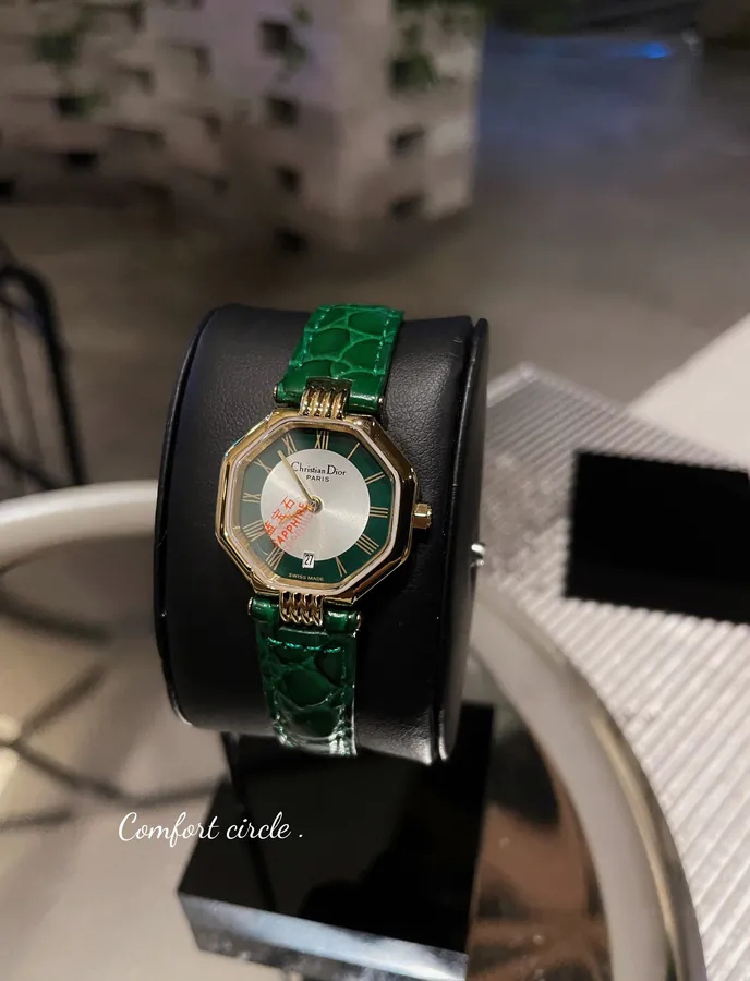 CD Calendar Polygon Vintage Watch, Unique Octagonal Design