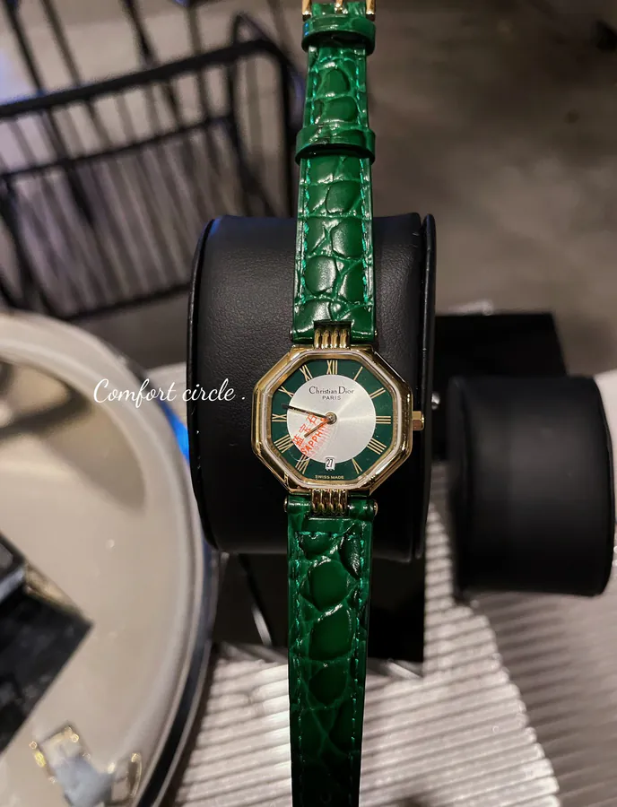 CD Calendar Polygon Vintage Watch, Unique Octagonal Design