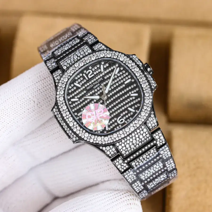 Patek Philippe 7118 Ladies Nautilus Full Diamond Luxury Watch