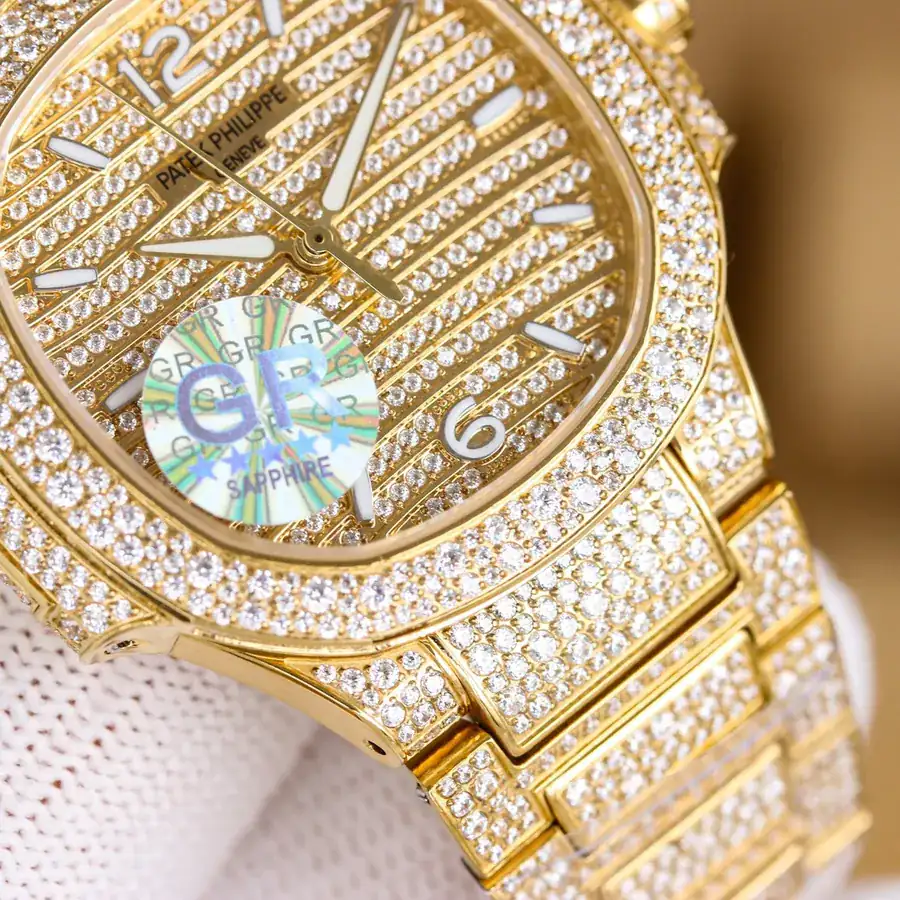 Patek Philippe 7118 Ladies Nautilus Full Diamond, Snowflake Setting