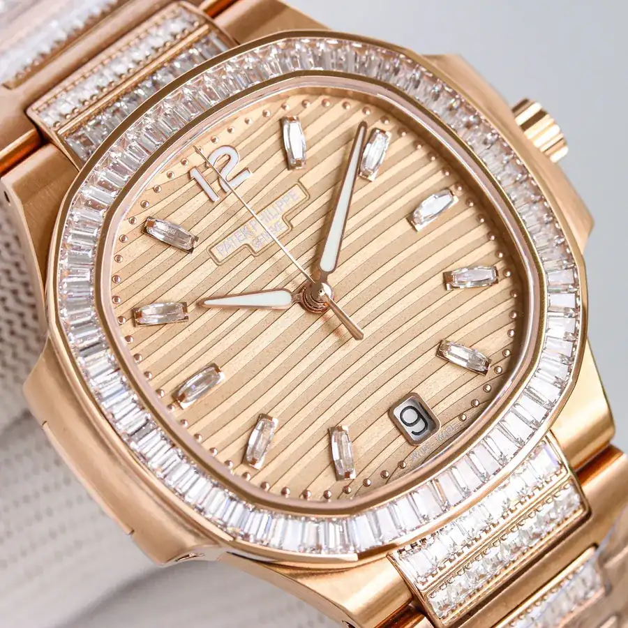 GR Patek Philippe 7014 Ladies Nautilus Watch