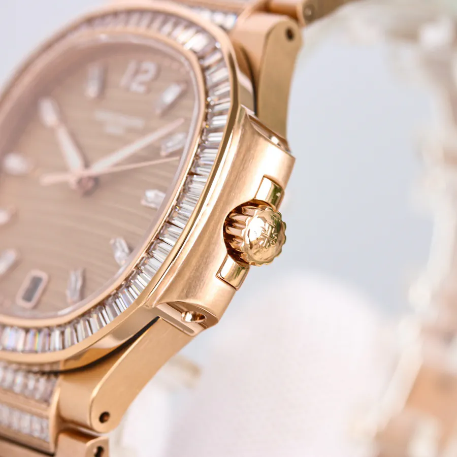 GR Patek Philippe 7014 Ladies Nautilus Watch