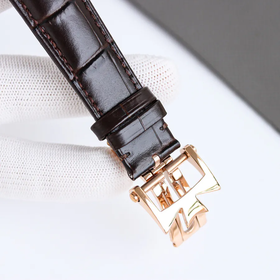 Vacheron Constantin Vintage Style Watch with Grained Calfskin Strap