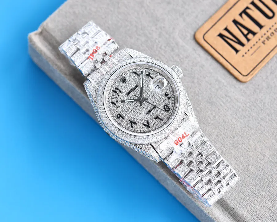 Luxury Rolex Watch with 2824 Automatic Movement and Grained Calfskin Strap