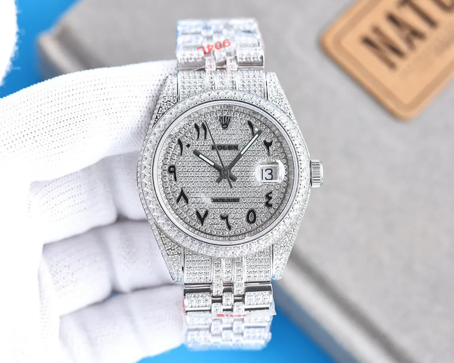Luxury Rolex Watch with 2824 Automatic Movement and Grained Calfskin Strap