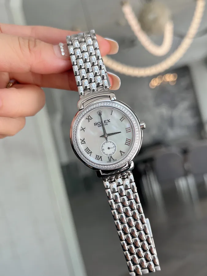 Rolex Cellini 6623 Series Elegant Design for Asian Wrist Proportions