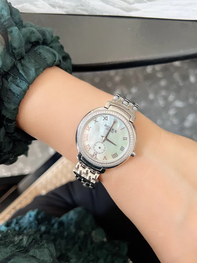 Rolex Cellini 6623 Series Elegant Design for Asian Wrist Proportions