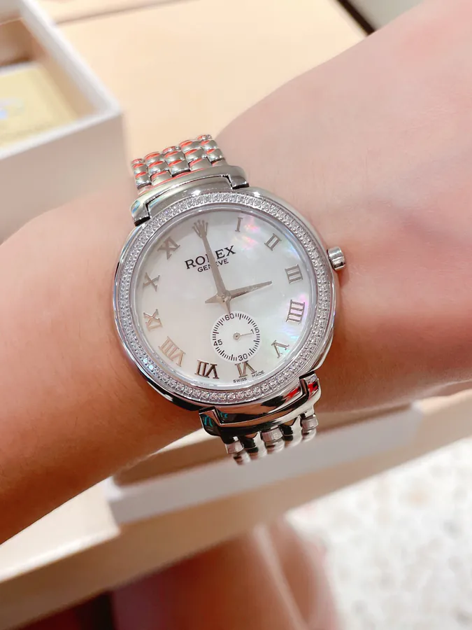Rolex Cellini 6623 Series Watch Perfect for Asian Wrist Proportions