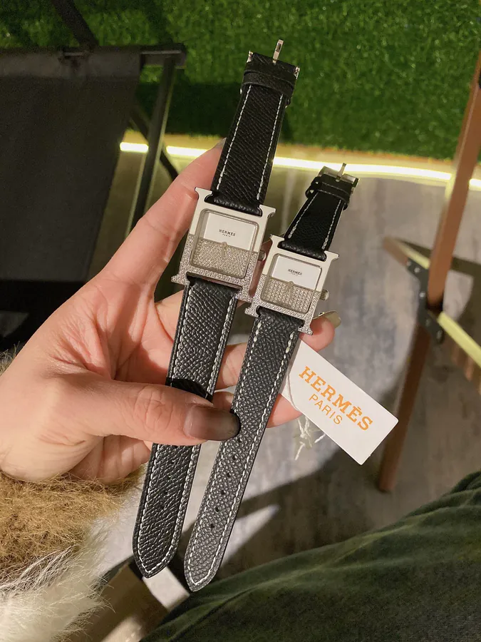 Hermès HEURE H Series Classic H Shape Watch