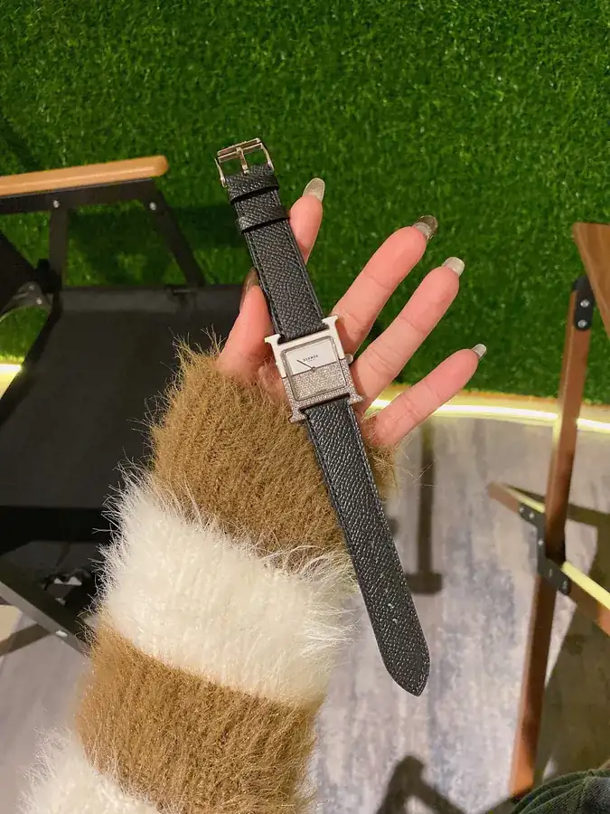 Hermès HEURE H Series Classic H Shape Watch