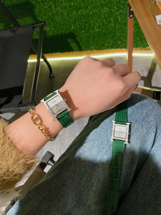 Hermès HEURE H Series Classic H Shape Watch