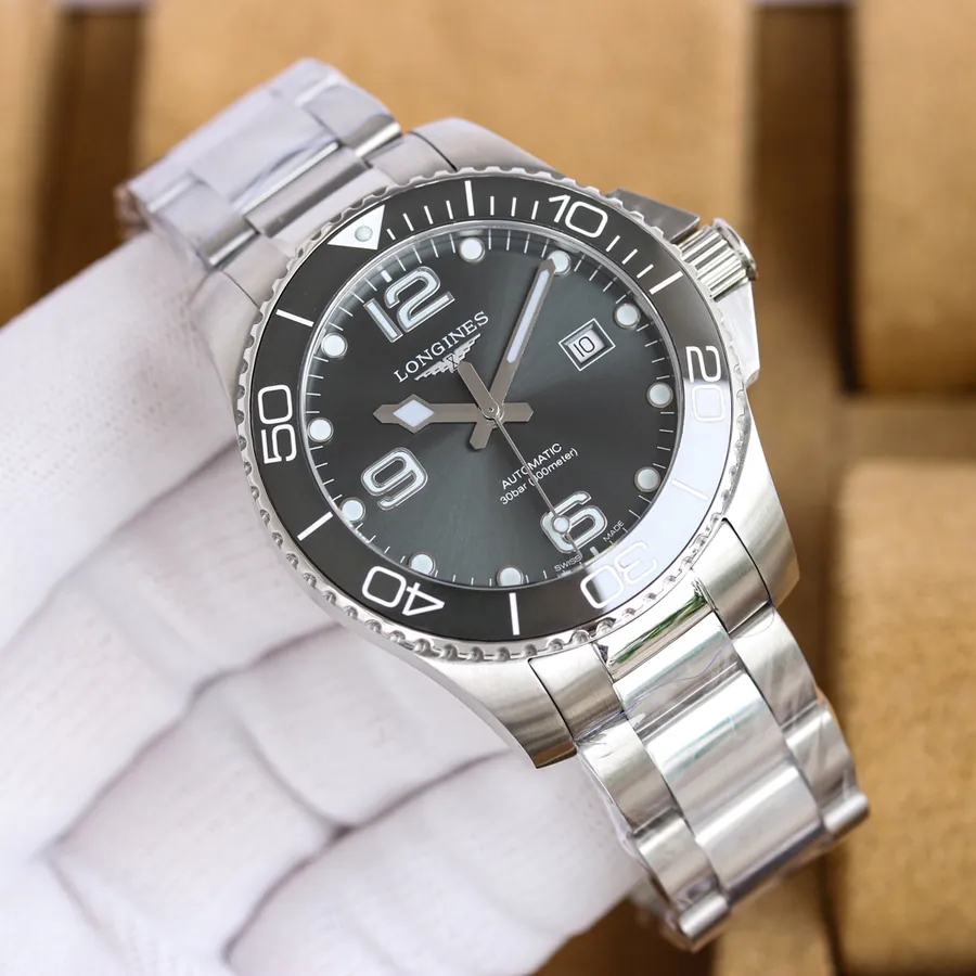 Longines康卡斯水中霸主 43mm尺寸 优雅腕表