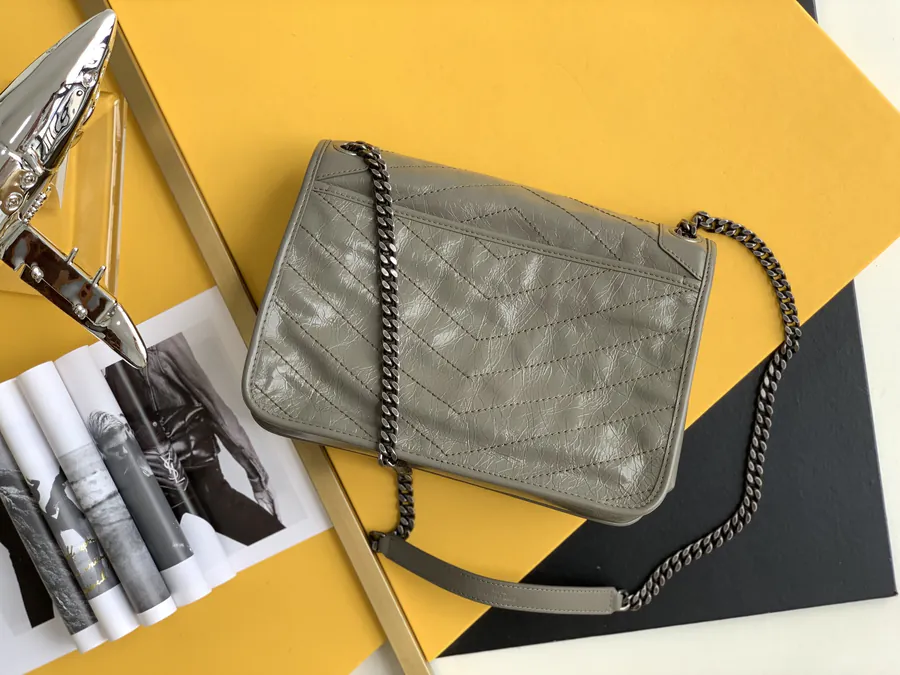 Niki Bucket Bag Silver Chain Medium Size