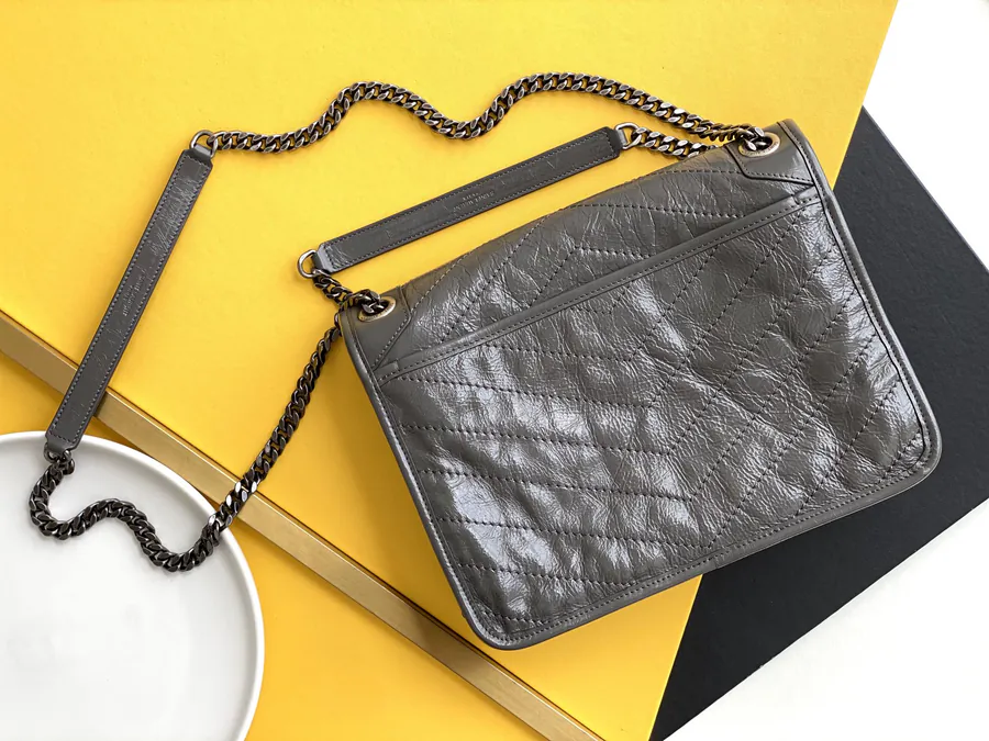 Niki Premium Edition, Deep Gray Silver Chain, Medium Size