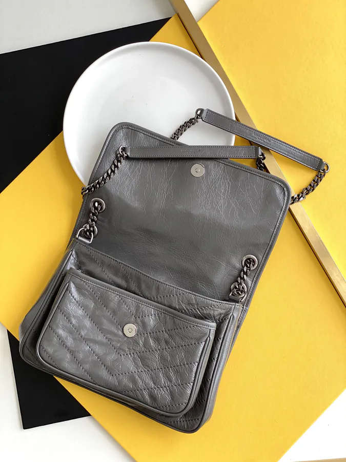 Niki Premium Edition, Deep Gray Silver Chain, Medium Size