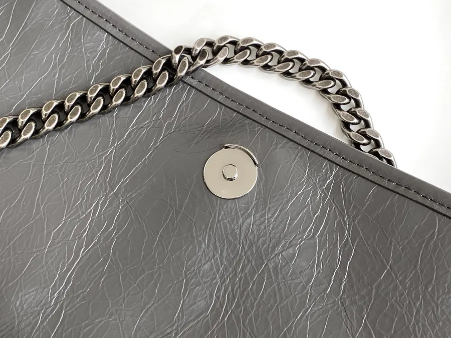 Niki Premium Edition, Deep Gray Silver Chain, Medium Size