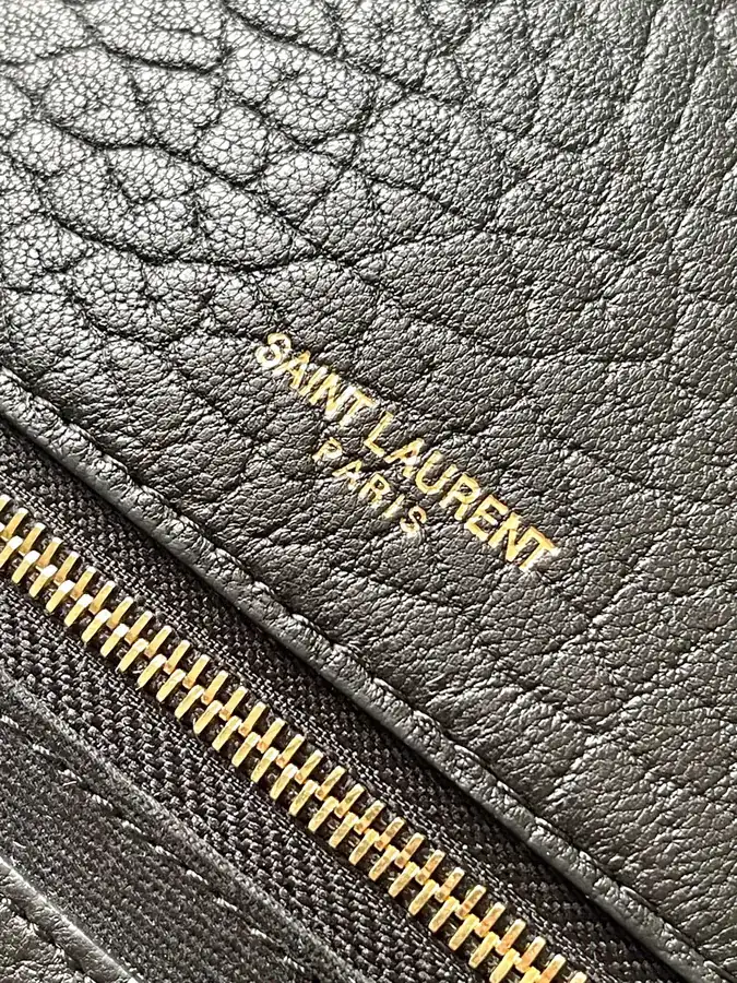CalyPSO Elephant Pattern Calfskin Chain Bag