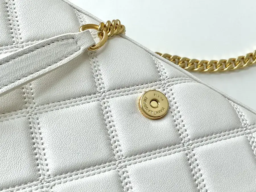 Chanel Diamond Pattern Chain Bag