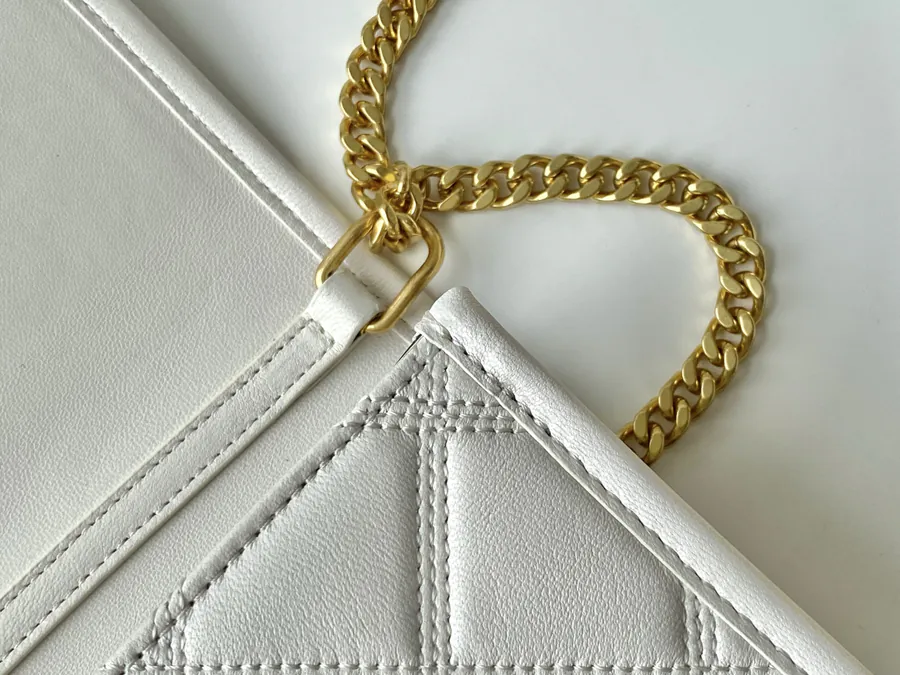 Chanel Diamond Pattern Chain Bag